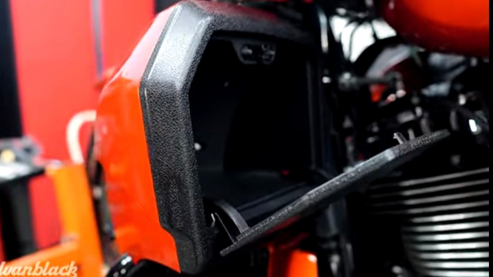 23.5 - 2025  Lower Fairings