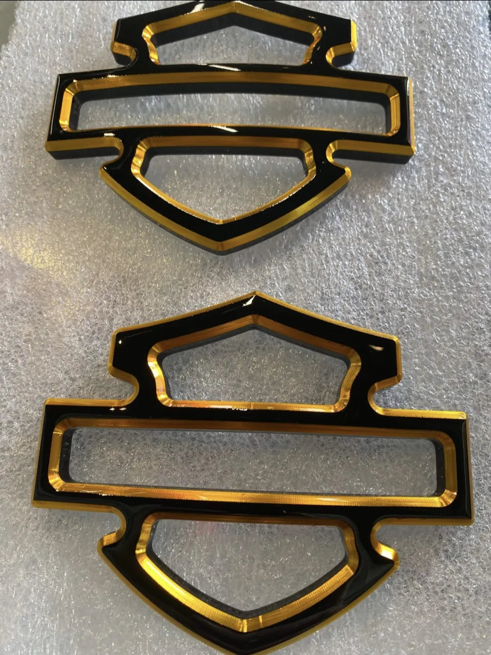 Custom harley deals davidson tank badges